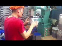 LY-TJ-40 উচ্চ গতি সম্পন্ন প্রতি মিনিটে ২০-৪০ পিস বক্সের কোণা আটকানোর মেশিন, আধা-স্বয়ংক্রিয় বক্স টেপিং মেশিন